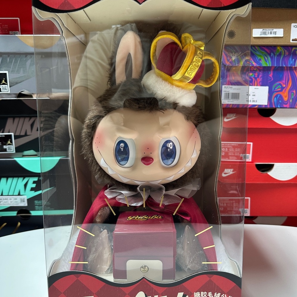 POPMART - NEW Let's Checkmate King Series Vinyl Big Plush Doll  Labubu